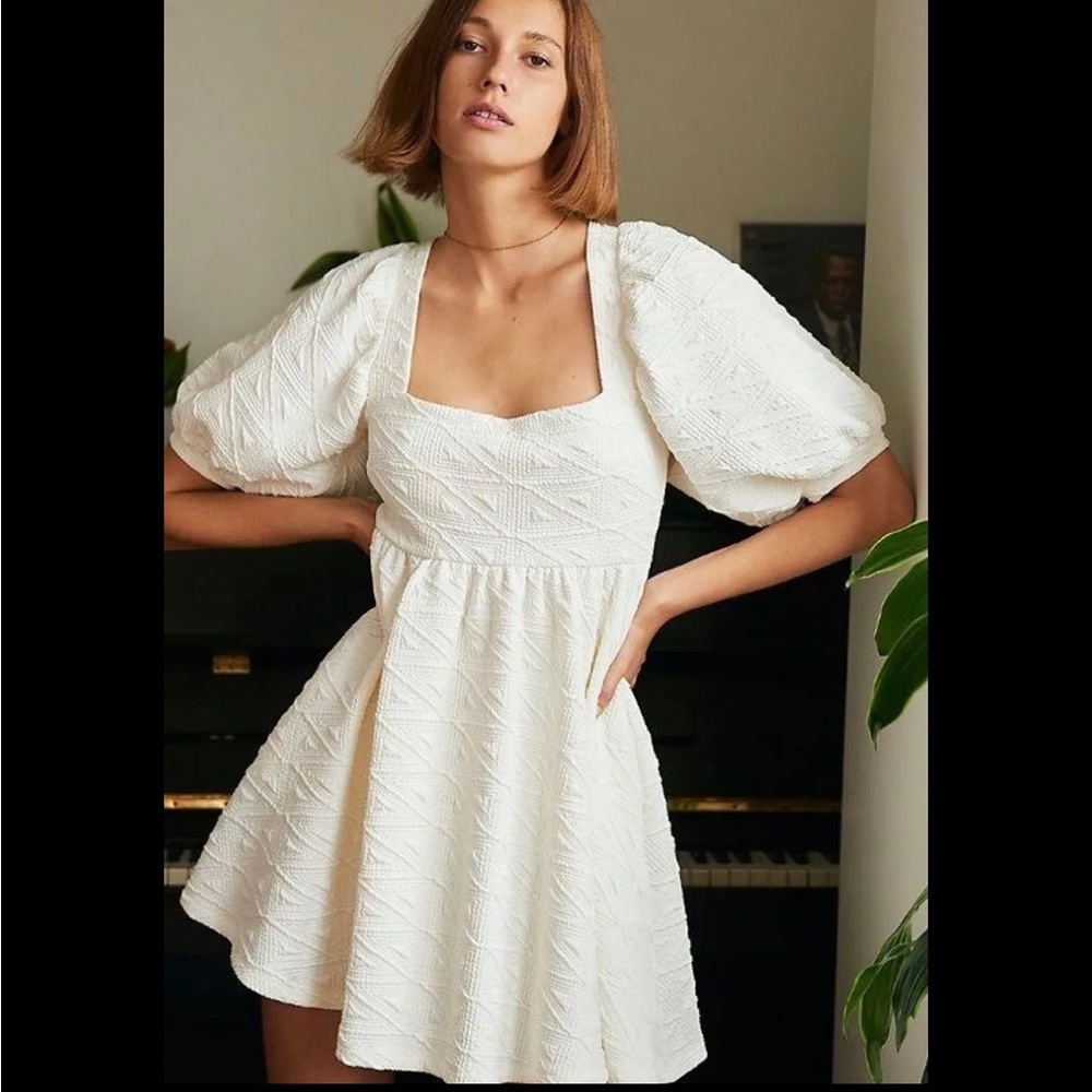 Free People violet mini White Puff Sleeve dress